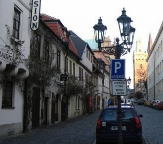 Улицы города Колин.