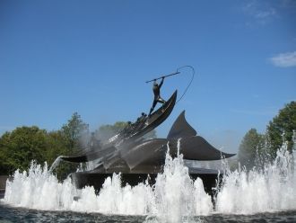 Памятник китобоям.
