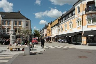 Прогулки по улицам Саннефьорда.