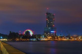 Вид на ночной город Гдыня.