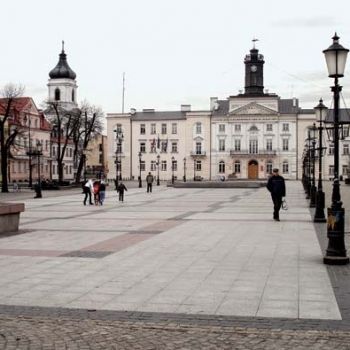 Площадь и ратуша Плоцка.