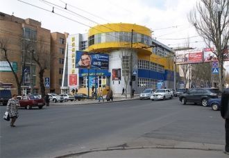 Улица в центре Донецка.