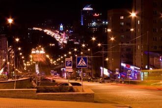 Вид на ночной Донецк.