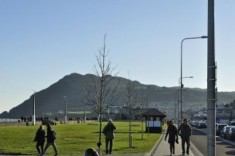 Местные жители.