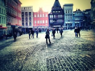 Местные жители.