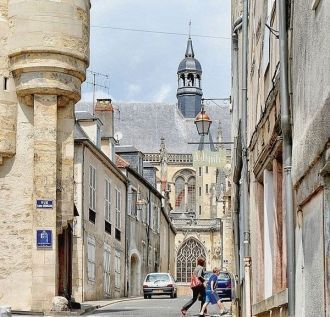 Рю де ла Кафедрале