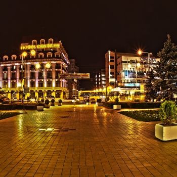 Ночной город Плоешти, Румыния.