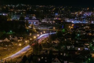 Ночная панорама города Конгсберг.