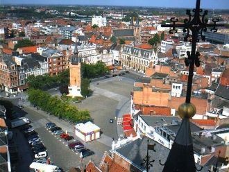 Город Кортрейк с высоты птичьего полета.