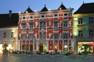 Леобен ночью.