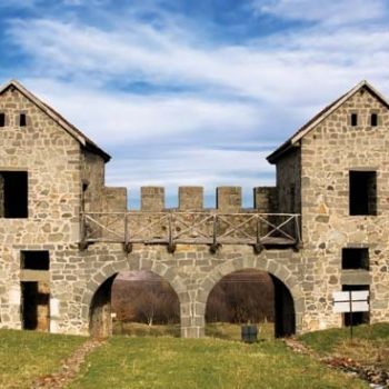 Реконструированные ворота (внутренний ви