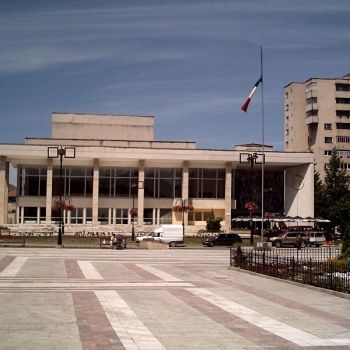 Главная площадь в Залэу.