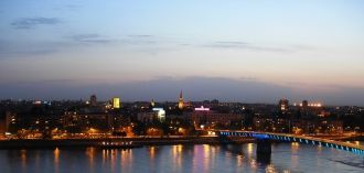 Вид на вечерний город Нови-Сад