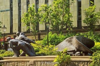 Памятники города Гринок.