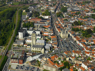 Город Ауденарде с высоты.