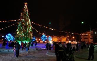 Фотографии Лысьвы ночью.