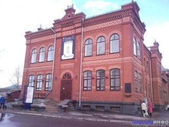 Лысьвенский театр драмы имени Савина.