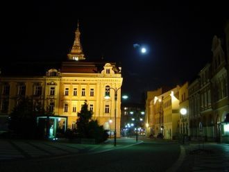 Город Крнов ночью.