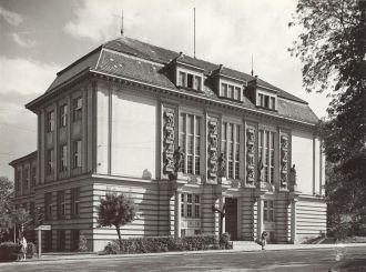 Дом культуры Петра Безруче расположен на