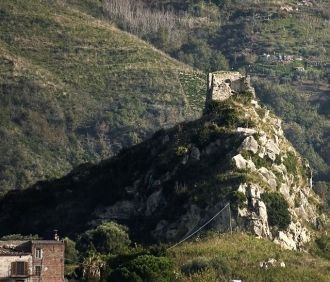 Древнеримская башня Паоло Эмилио