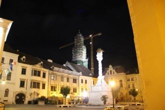 Ночные улицы Шопрона, Венгрия.