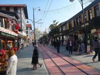 Красивая и чистая улица Бурсы.