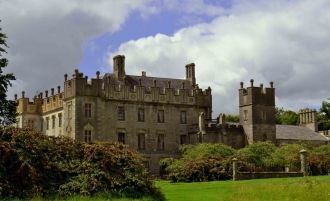 Достопримечательность города Карлоу.