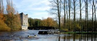 Достопримечательность города Карлоу.