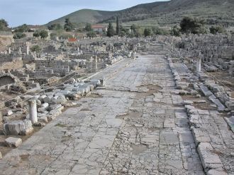 Руины древнего города Коринф.