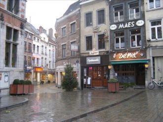 На улице города Халле.