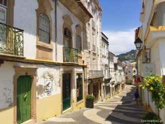 На одной из улиц города Порталегри.