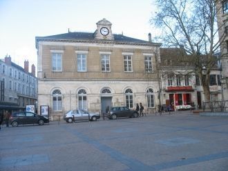 Площадь города&nbsp;Шатору.