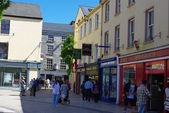 Местные жители города Трали.