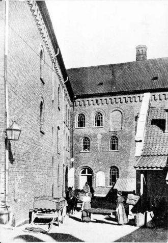 Пивоварня города Ларвик. Старое фото.