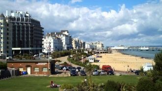 Город Истборн с высоты.