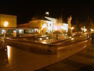 Виды ночного города. Михаловце.