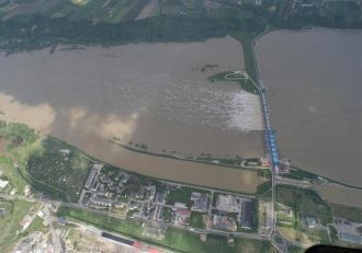 Плотина Влоцлавской ГЭС с высоты.