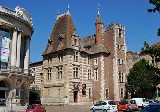 Художественный музей Ажена