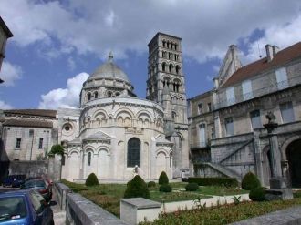Собор Сен-Пьер.