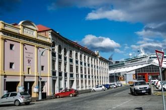 На улице города Хобарт.