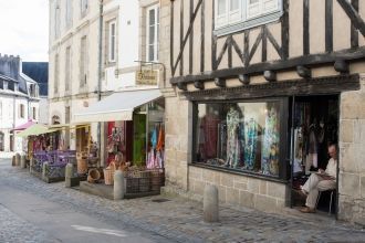 На одной из улиц города Кемпер.