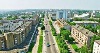 На улице города Брянск.