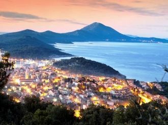 Вечерний город&nbsp;Мали-Лошинь.