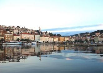 Мали-Лошинь.