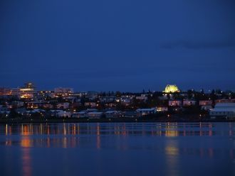 Коупавогюр ночью.