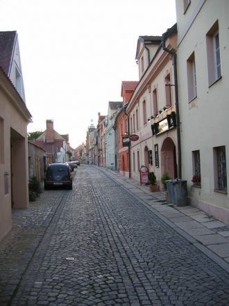 Улица Спалена