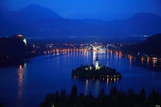 Ночная панорама Бледа