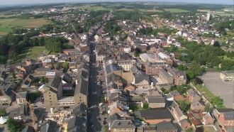 Город Бастонь с высоты птичьего полета.