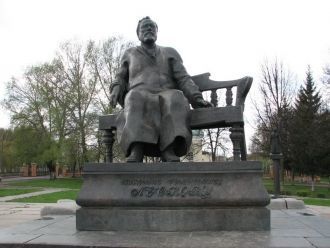 Памятник Николаю Семеновичу Лескову.