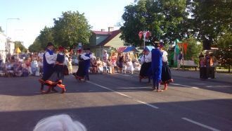 Местные жители.